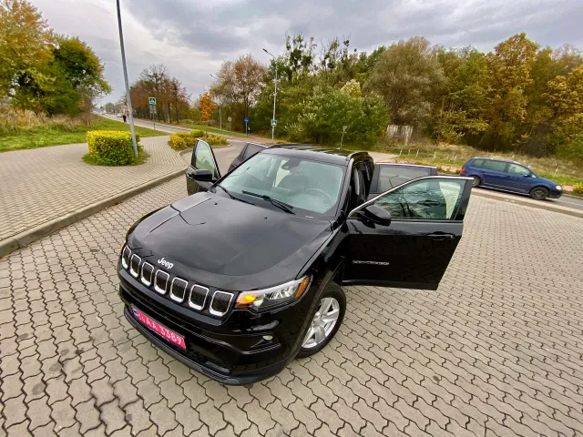 Jeep Compass - фото 1