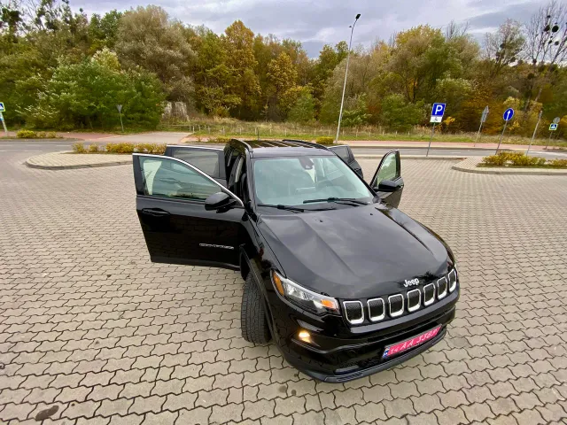 Jeep Compass - фото 2