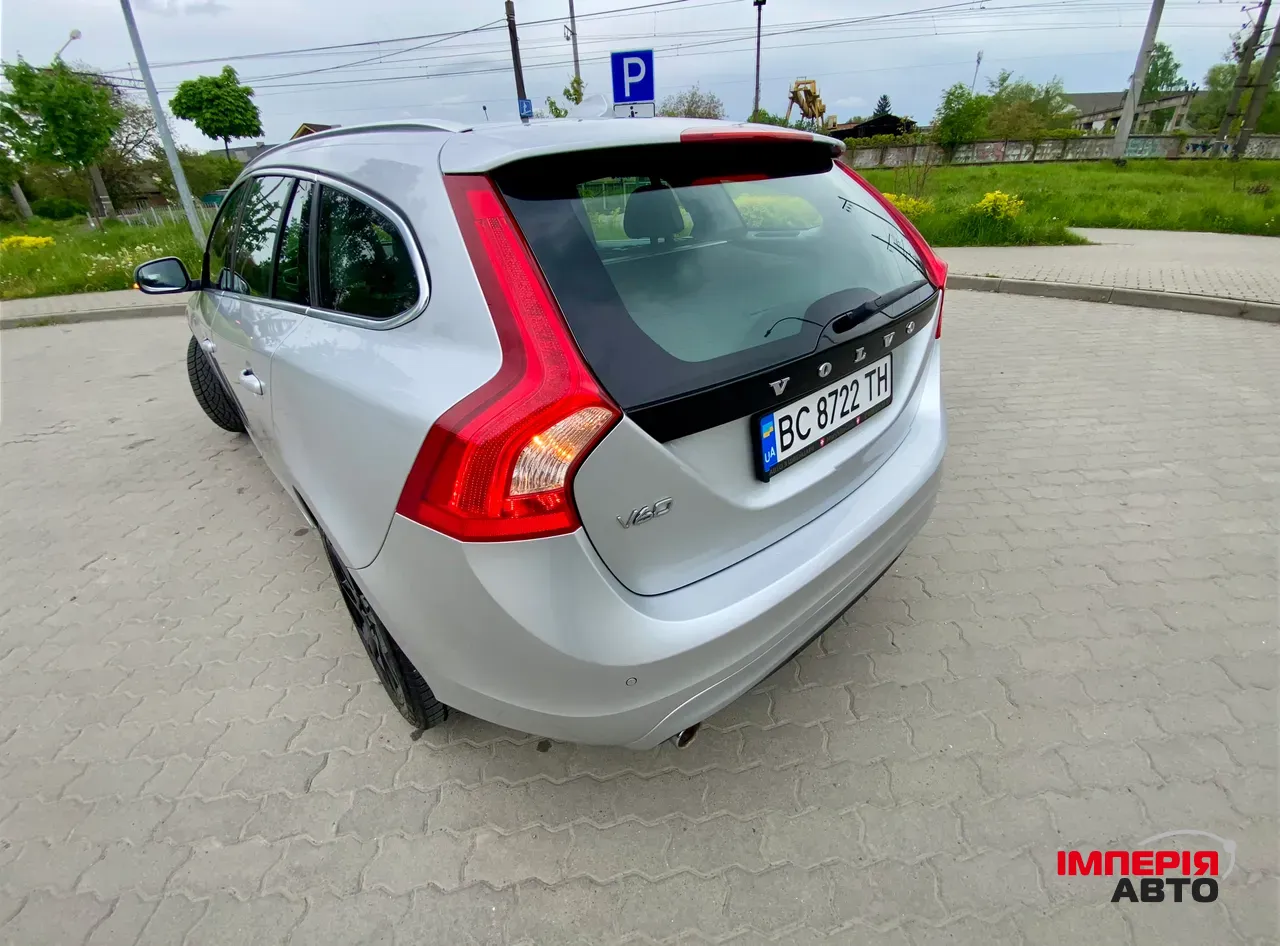 Volvo V60 - фото 11