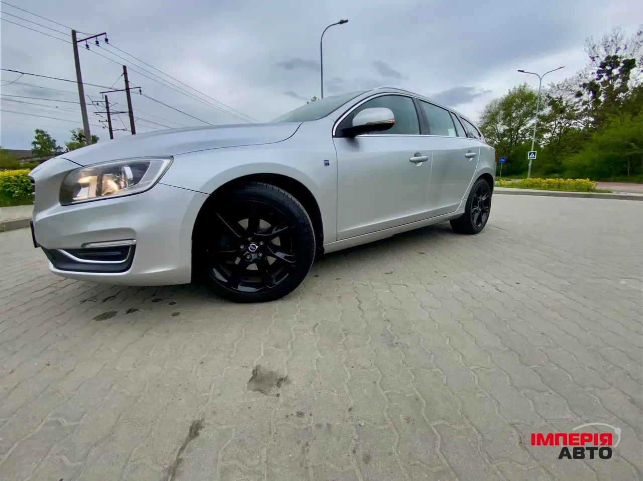 Volvo V60 - фото 6