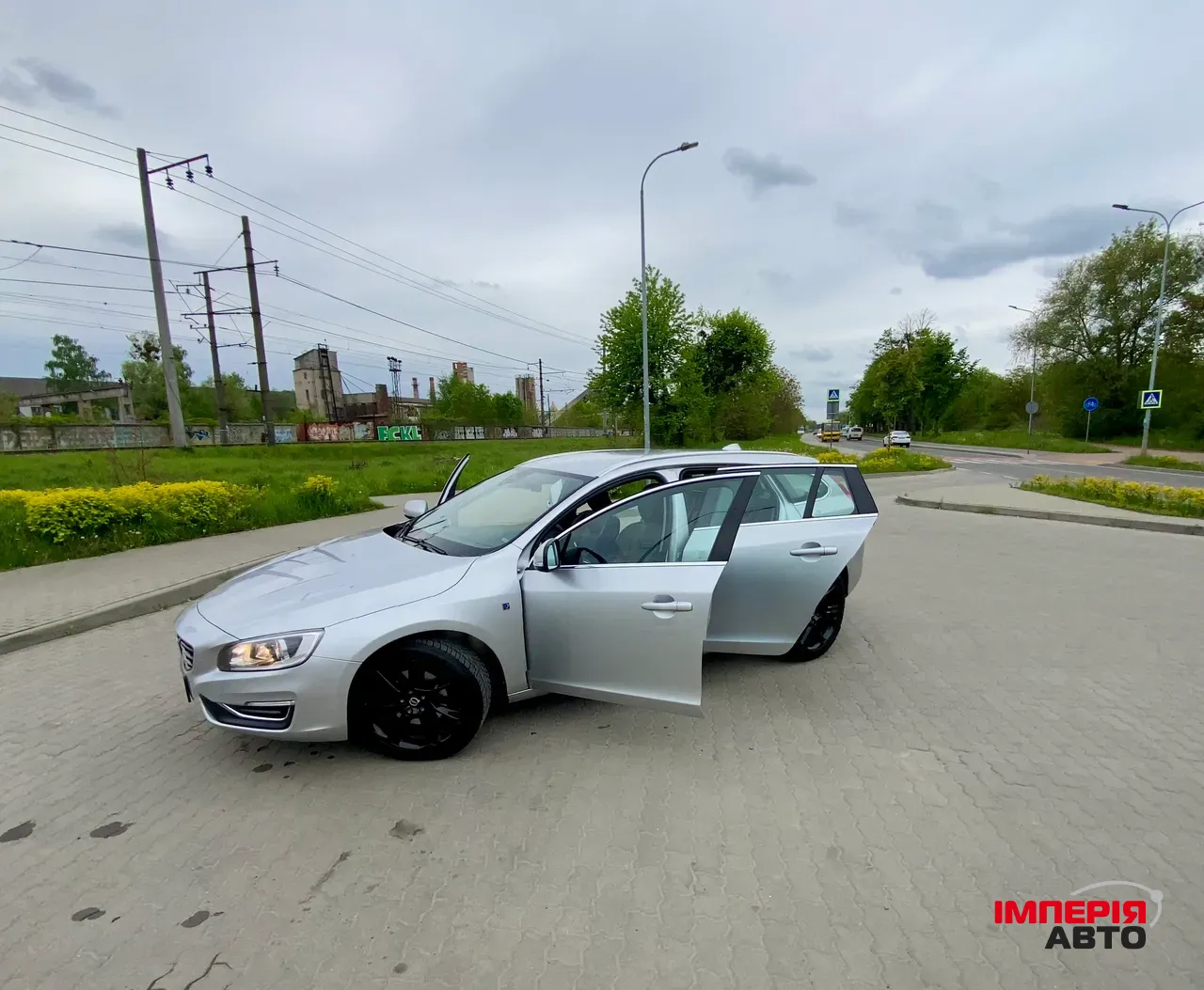 Volvo V60 - фото 4