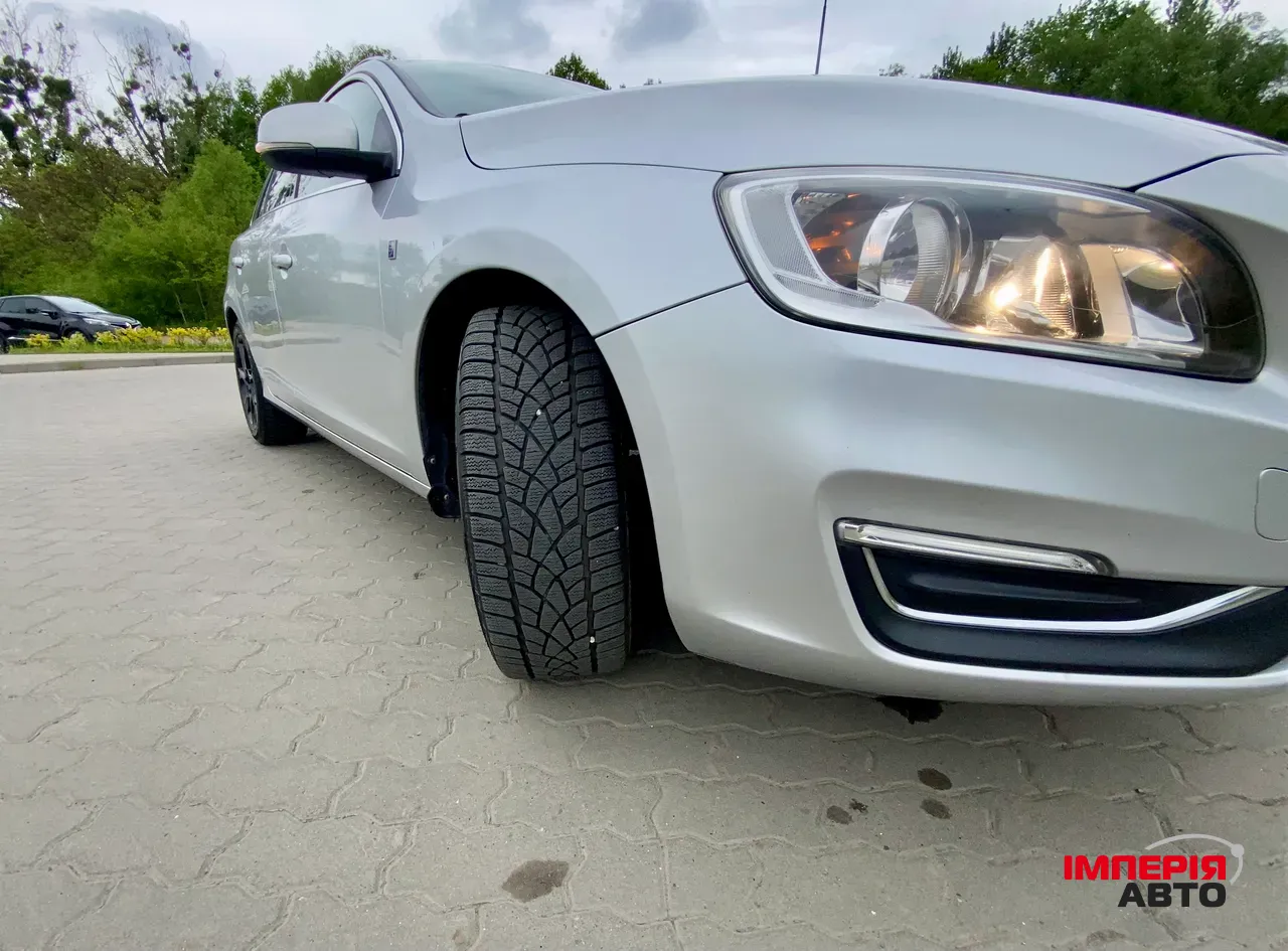Volvo V60 - фото 10