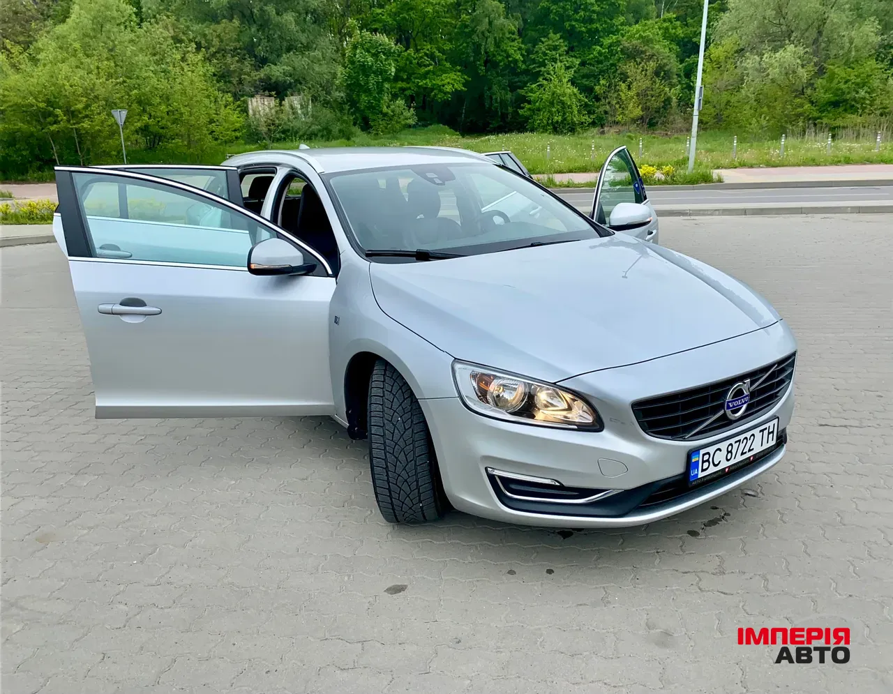 Volvo V60 - фото 8