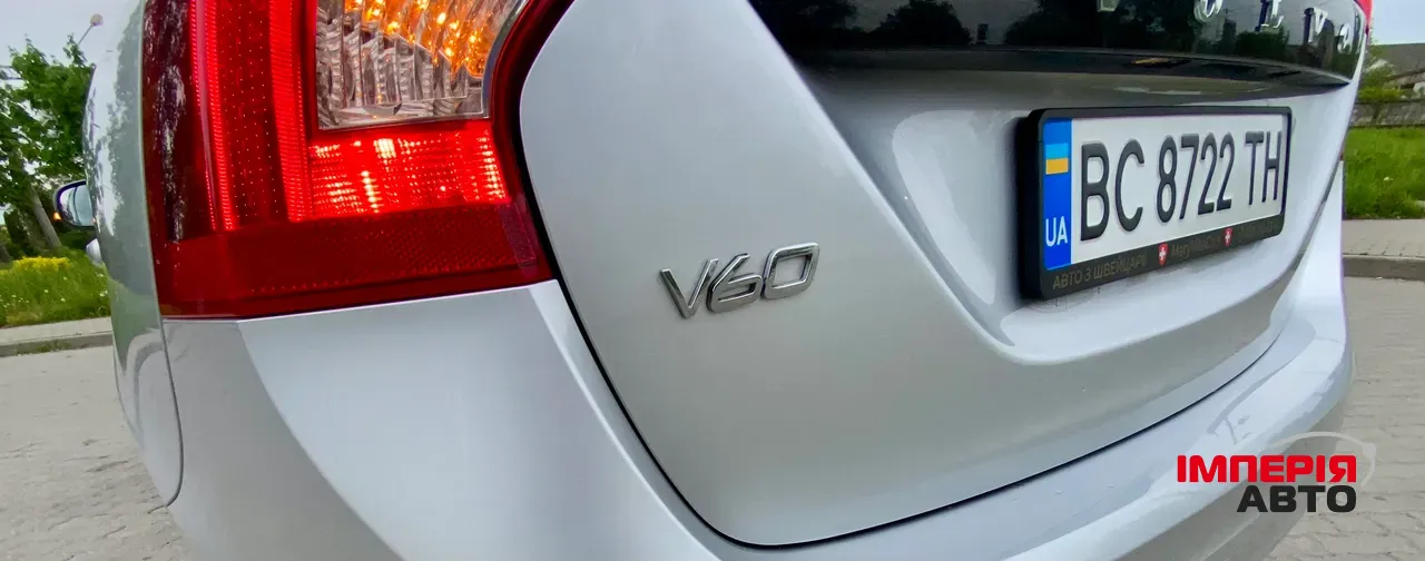 Volvo V60 - фото 14