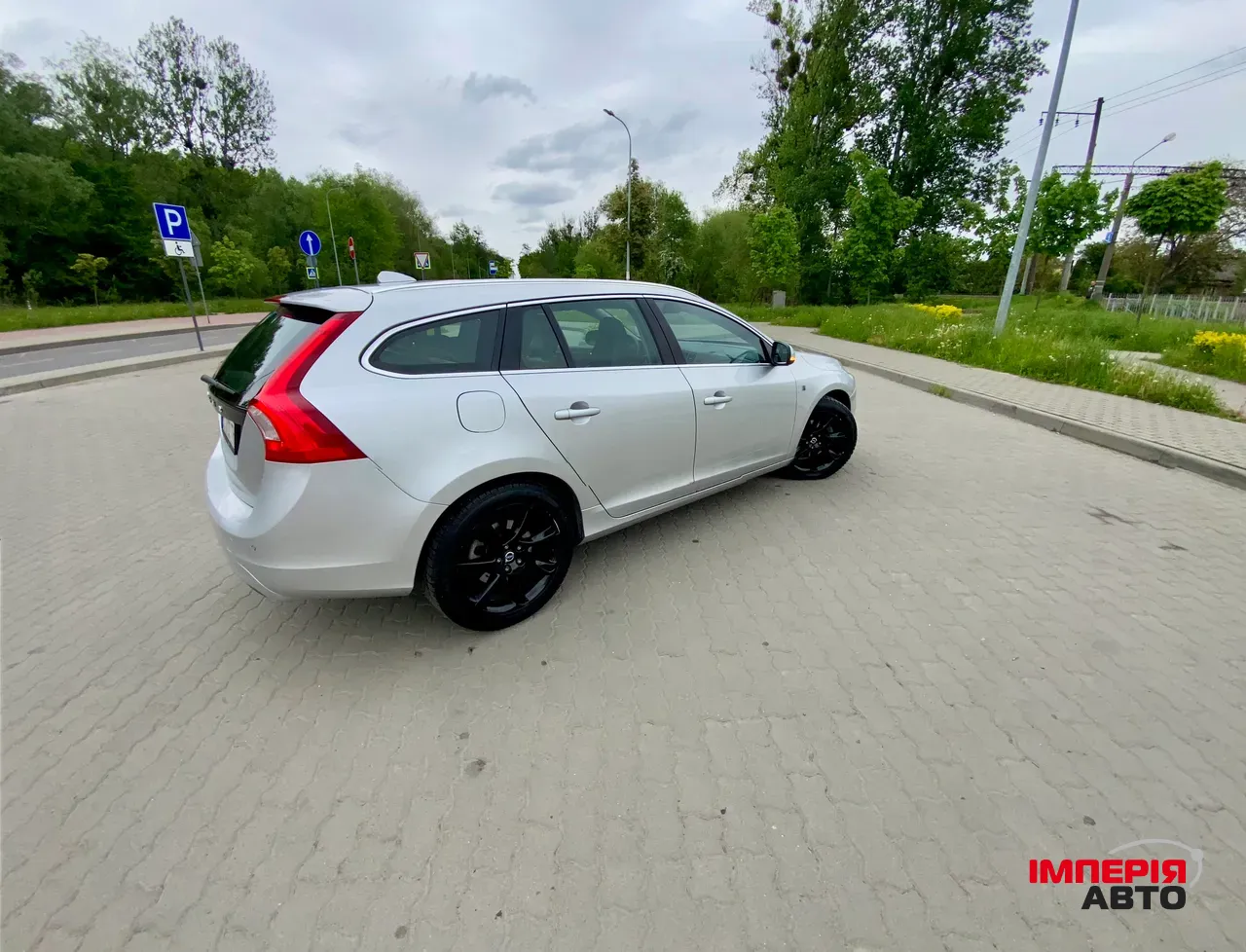 Volvo V60 - фото 13