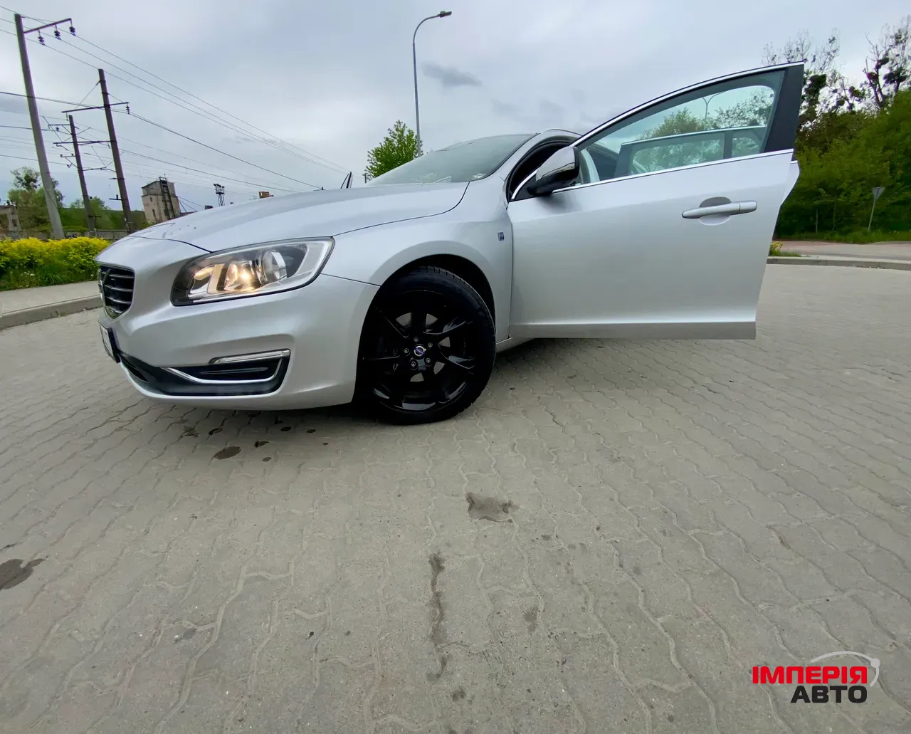 Volvo V60 - фото 9