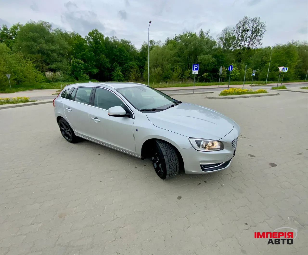 Volvo V60 - фото 17