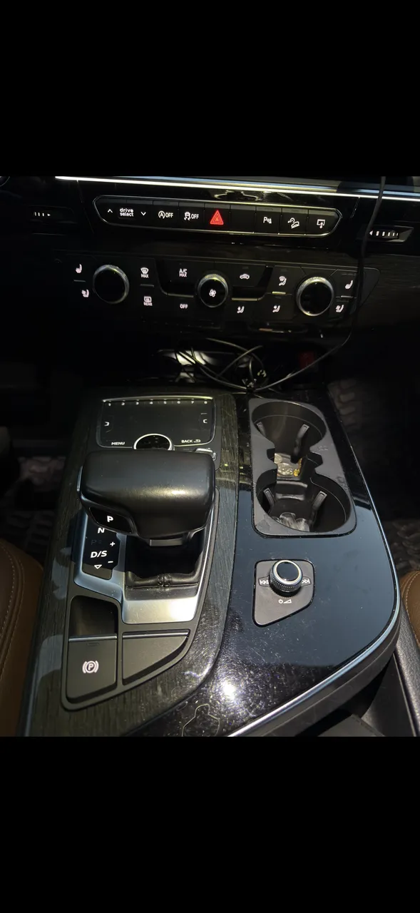 Audi Q7 - фото 6