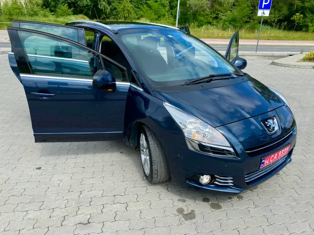 Peugeot 5008 - фото 3