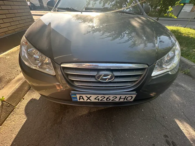 Hyundai Elantra - фото 2