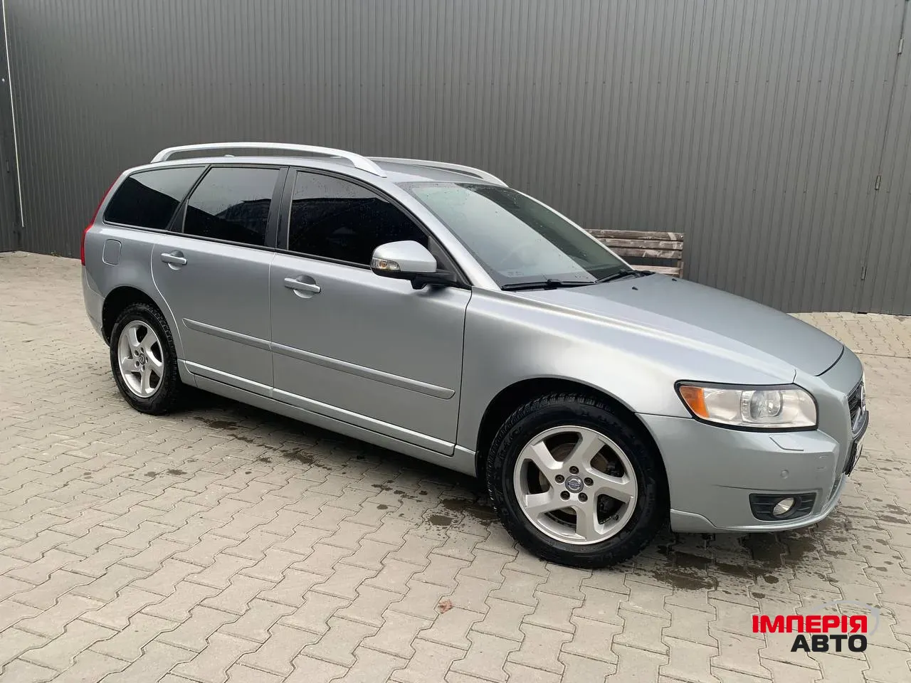 Volvo V50 - фото 2