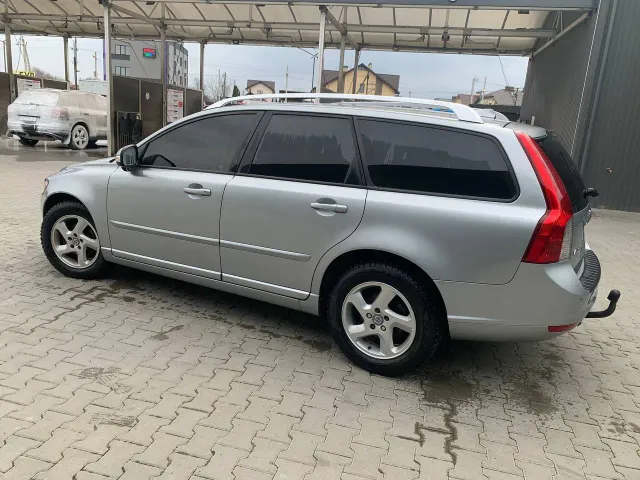 Volvo V50 - фото 4