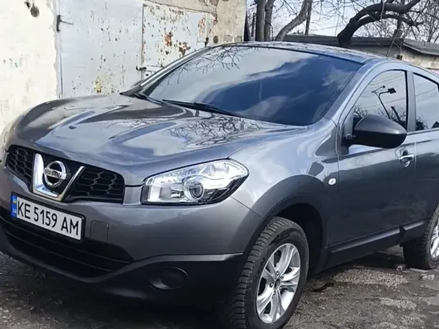 Nissan Qashqai - фото 1
