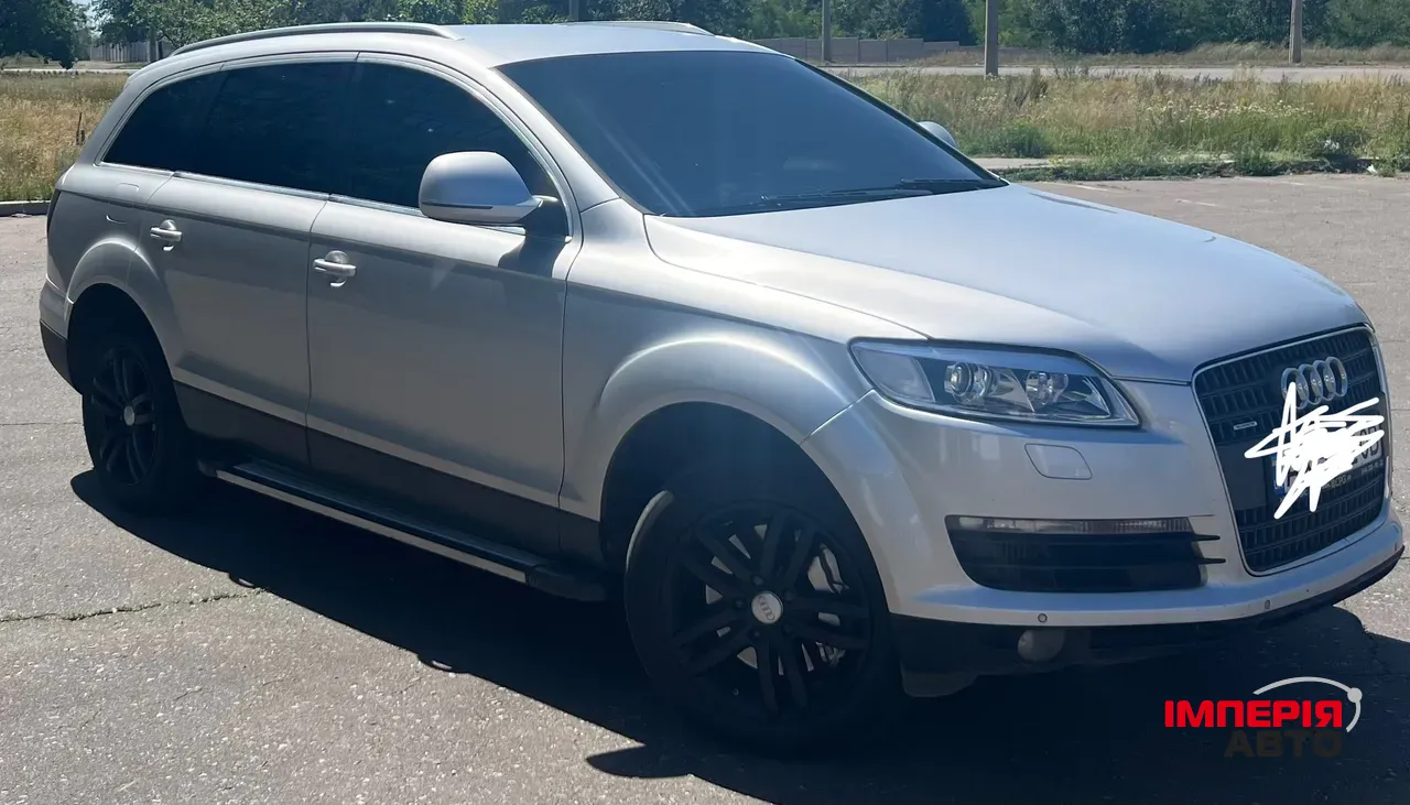 Audi Q7 - фото 4