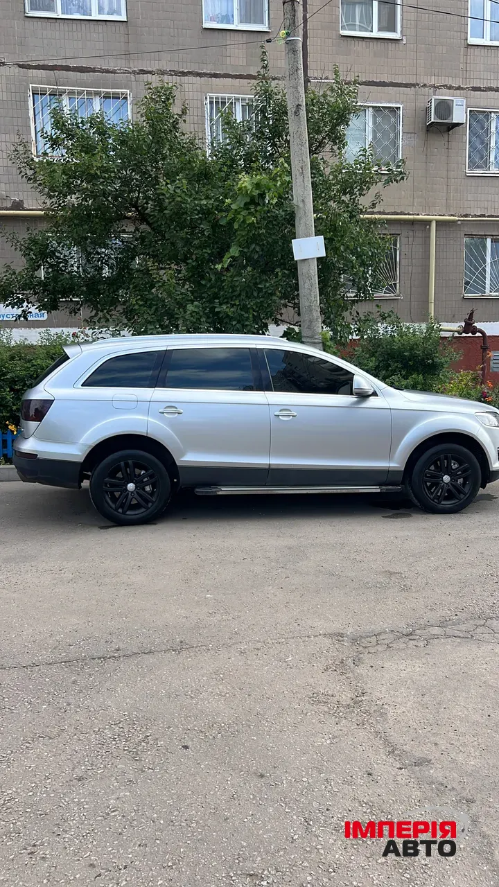 Audi Q7 - фото 3