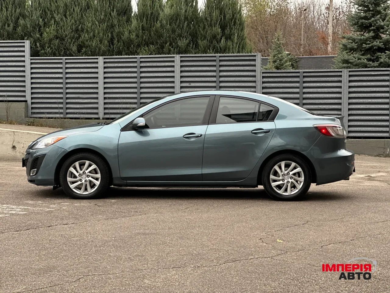 Mazda 3 - фото 5