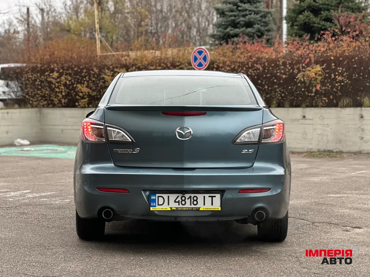 Mazda 3 - фото 4