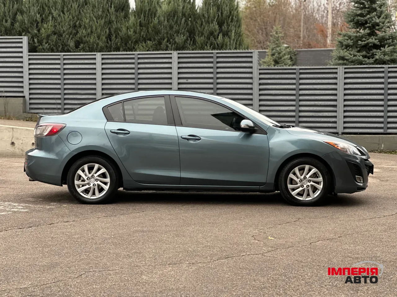 Mazda 3 - фото 6