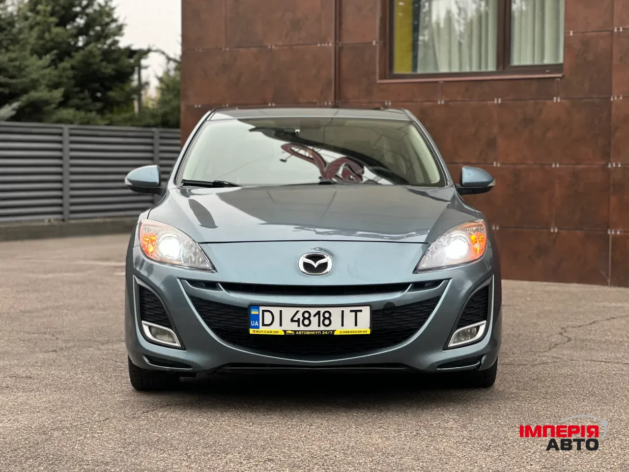Mazda 3 - фото 2
