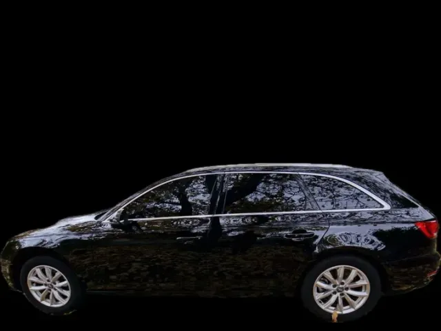 Audi A4 - фото 2