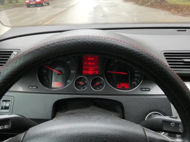 Volkswagen Passat - фото 4