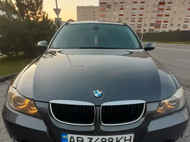 BMW 3 серії - фото 1