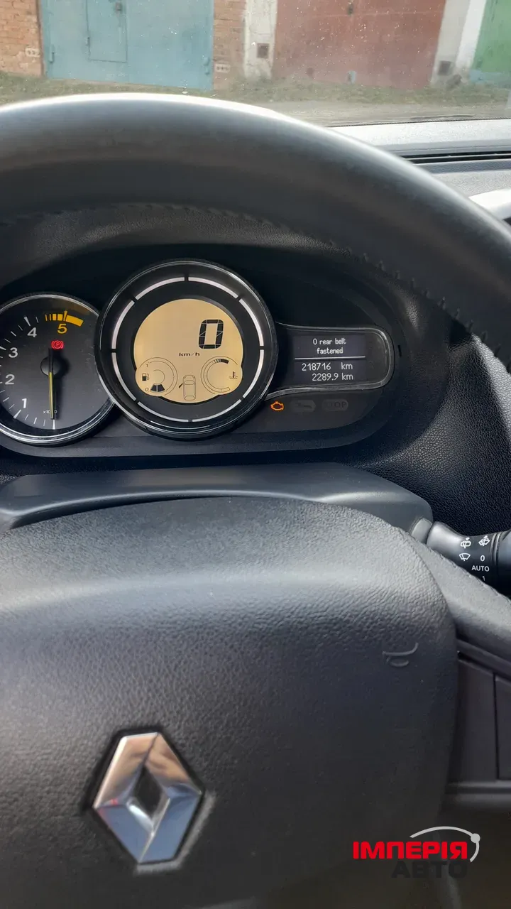 Renault Megane - фото 11