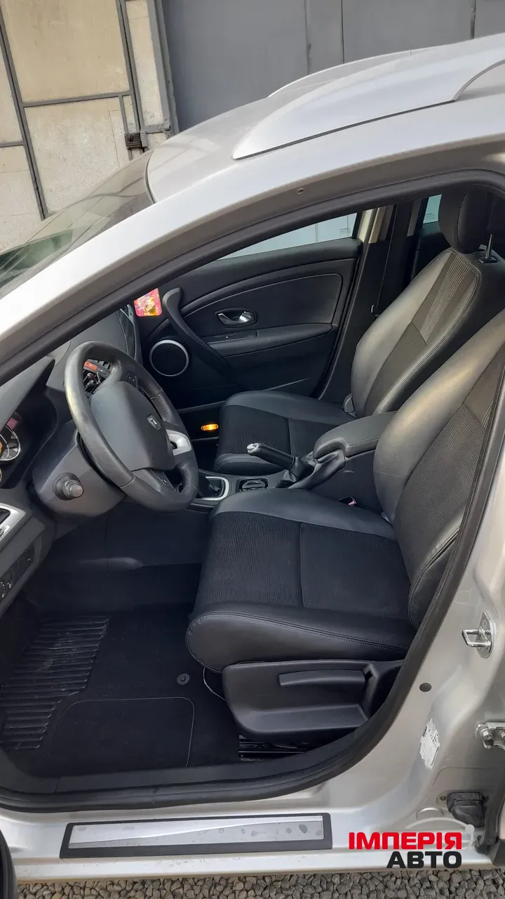 Renault Megane - фото 15