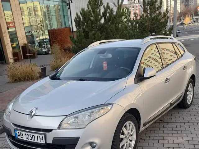 Renault Megane - фото 2