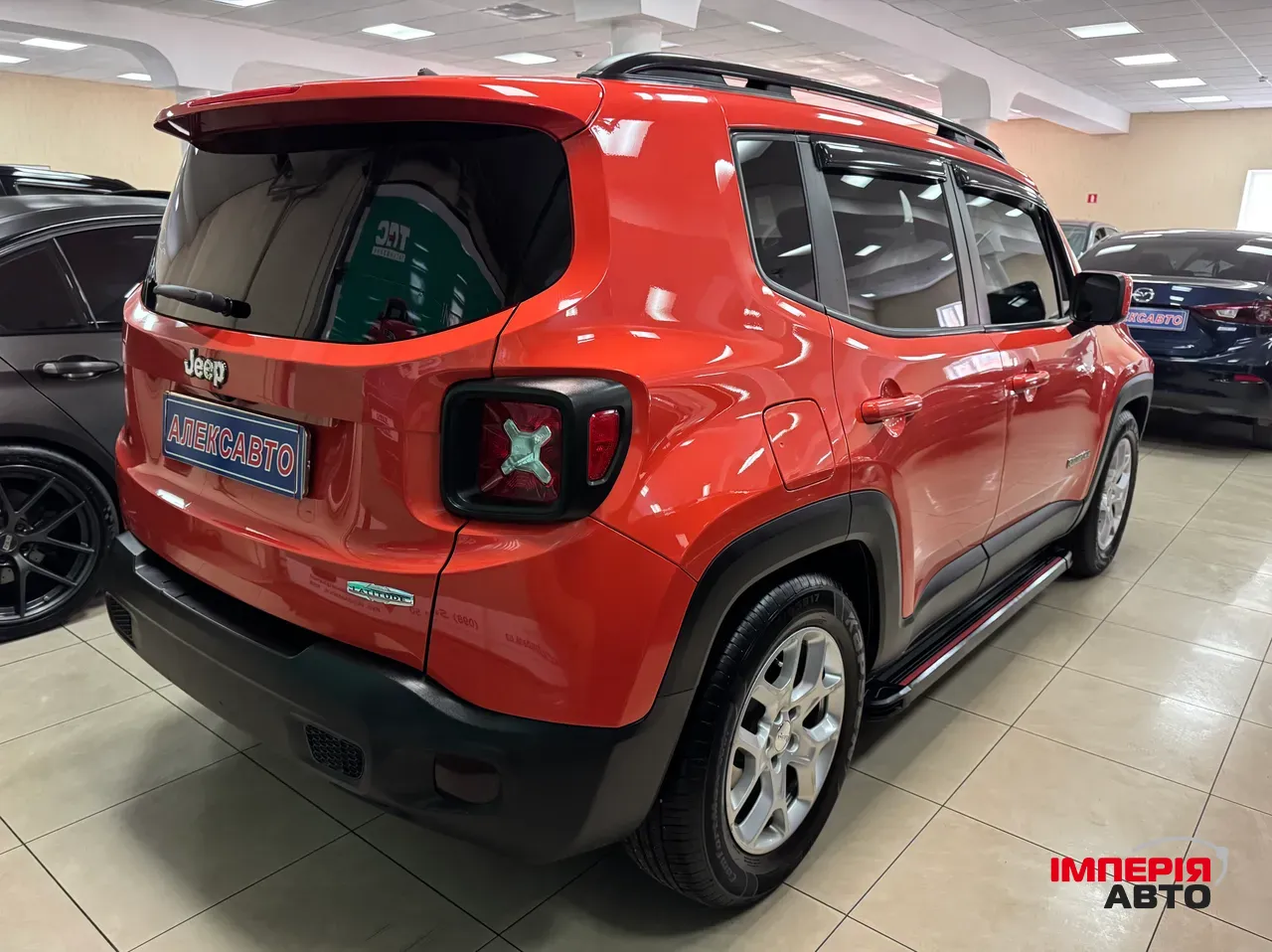 Jeep Renegade - фото 3