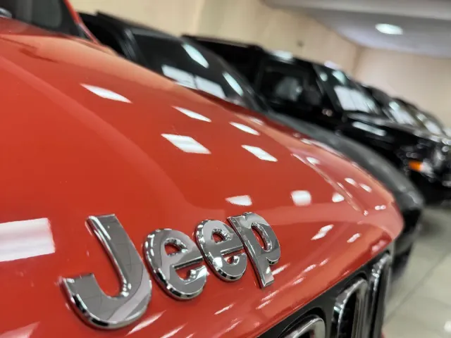 Jeep Renegade - фото 5