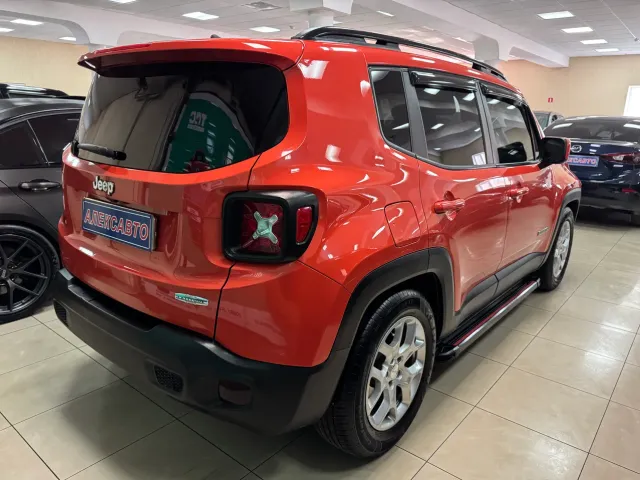 Jeep Renegade - фото 3