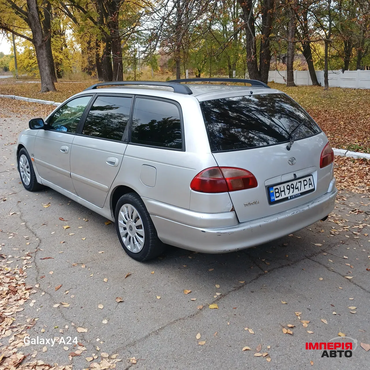 Toyota Avensis - фото 3