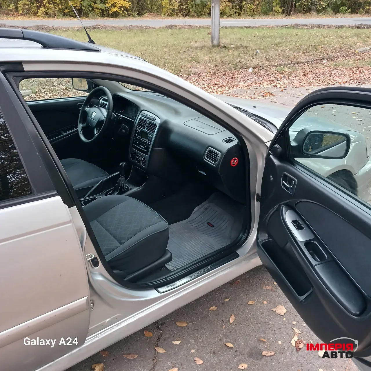 Toyota Avensis - фото 7