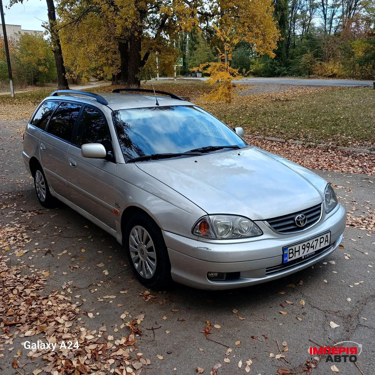 Toyota Avensis - фото 2