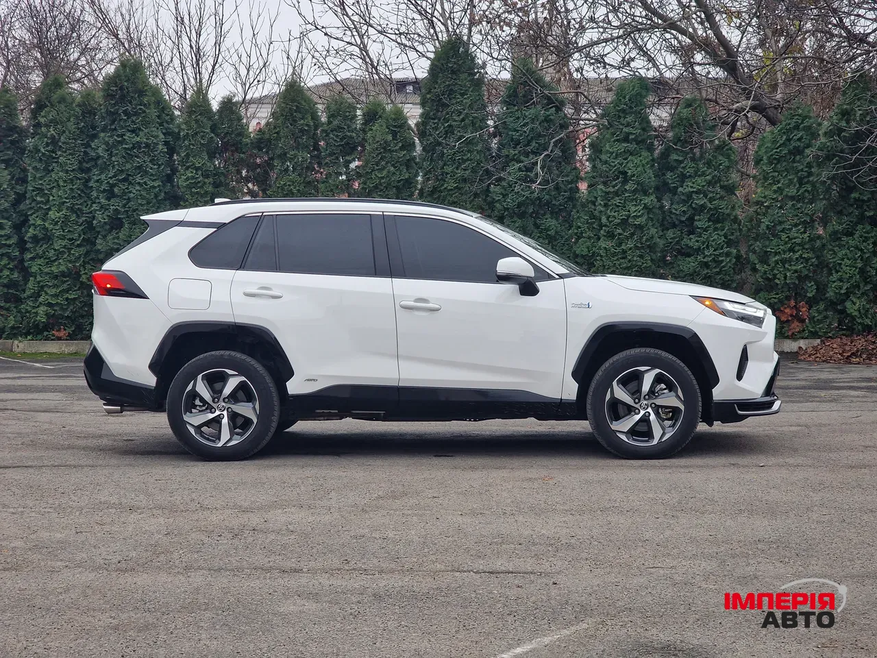 Toyota RAV4 - фото 3