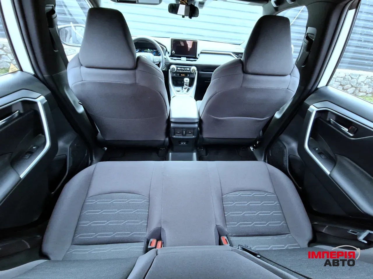 Toyota RAV4 - фото 5