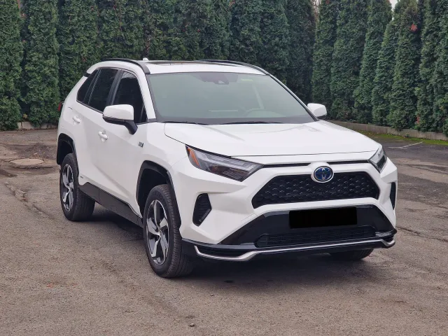 Toyota RAV4 - фото 2