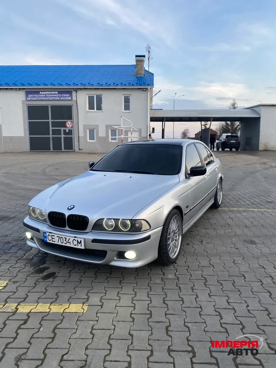 BMW 5 серії - фото 1