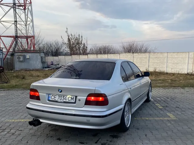 BMW 5 серії - фото 3