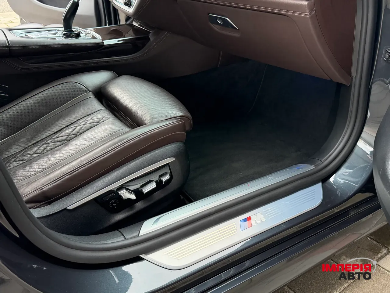 BMW 7 серії - фото 21
