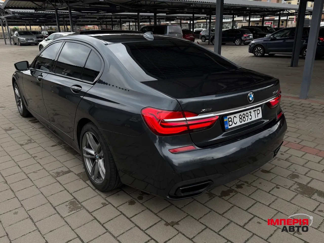 BMW 7 серії - фото 28