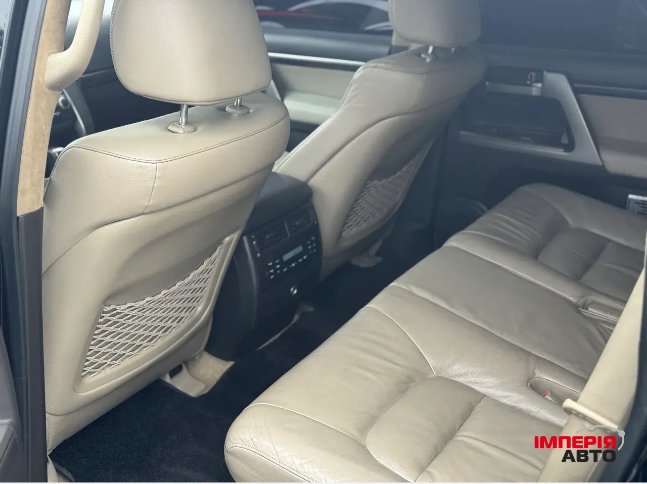 Toyota Land Cruiser - фото 7