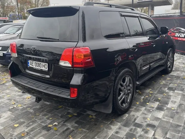 Toyota Land Cruiser - фото 4
