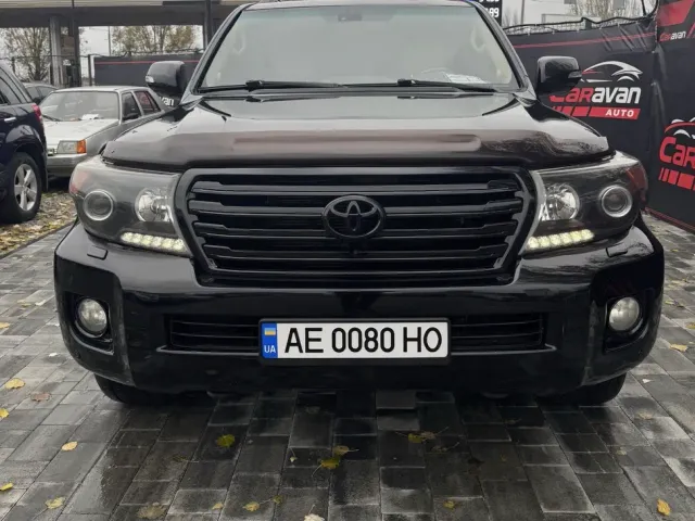 Toyota Land Cruiser - фото 2
