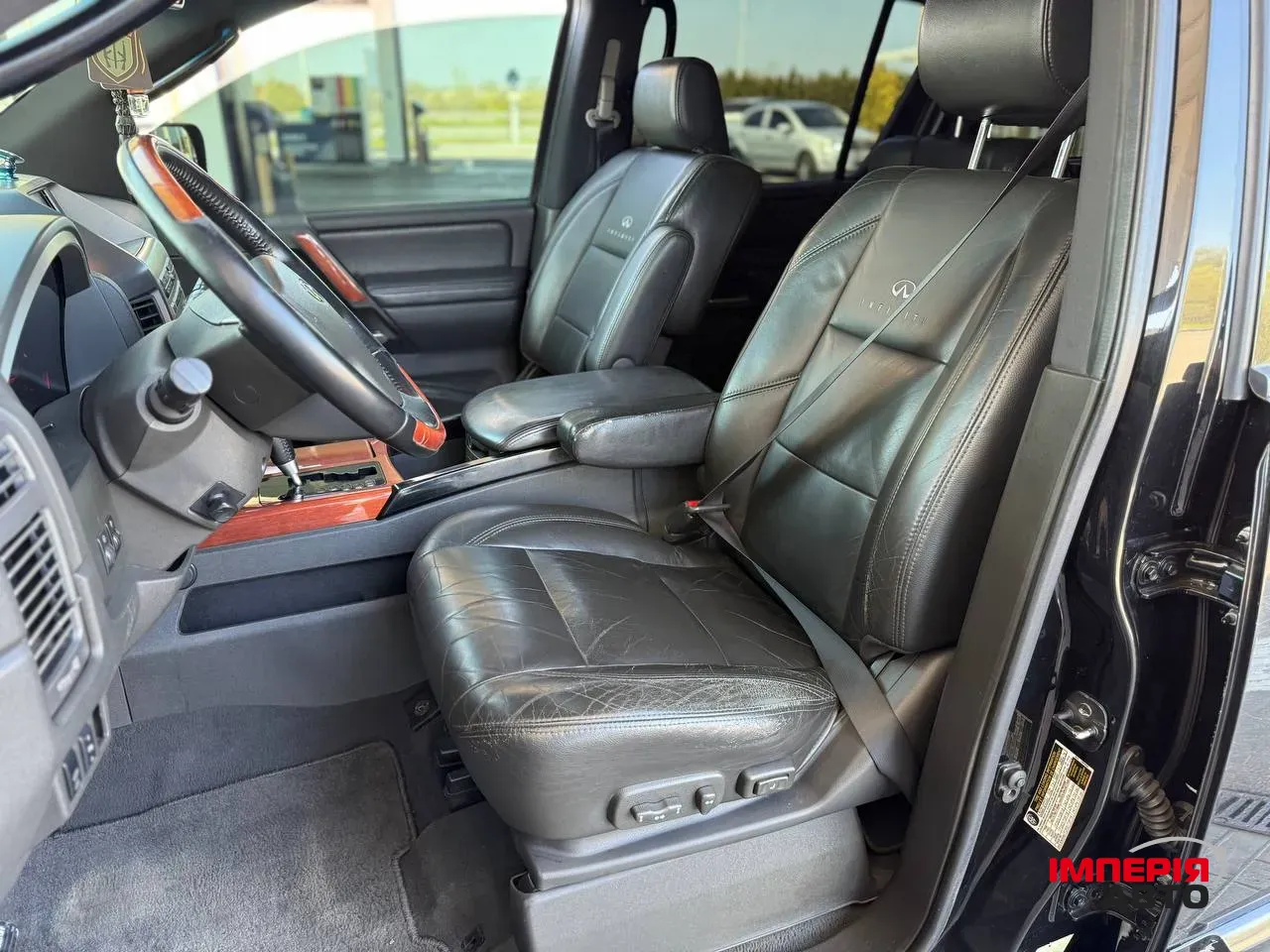 Infiniti QX56 - фото 13