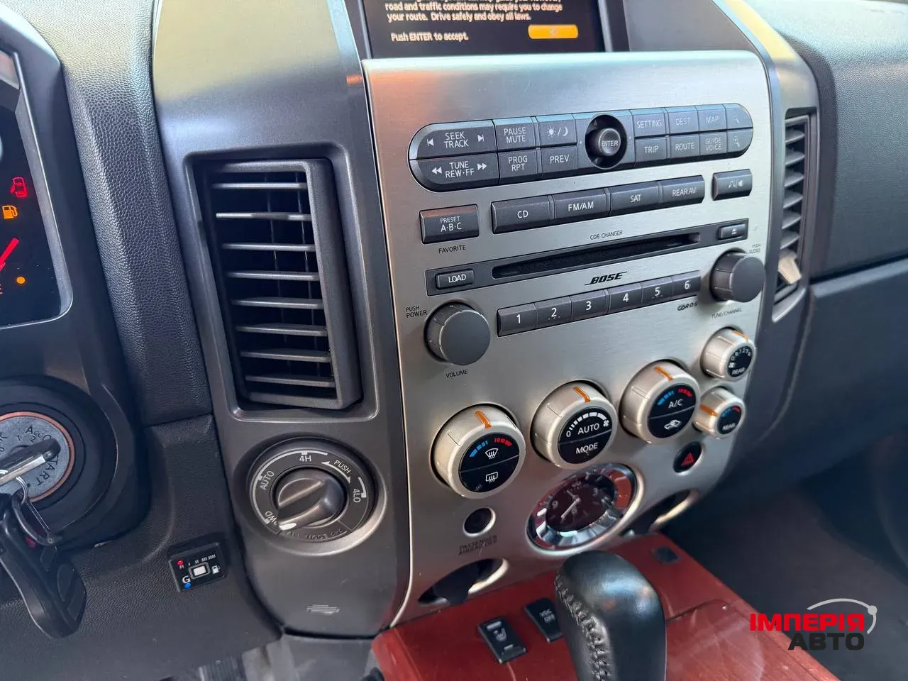 Infiniti QX56 - фото 7