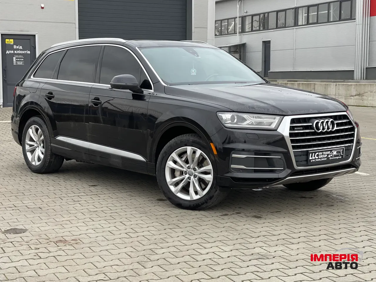 Audi Q7 - фото 13