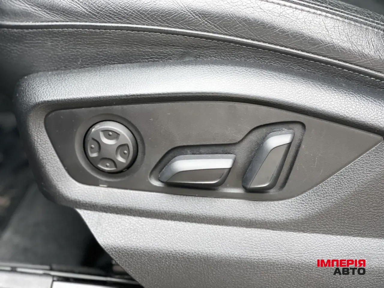 Audi Q7 - фото 46