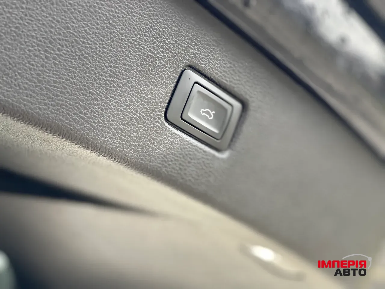 Audi Q7 - фото 20